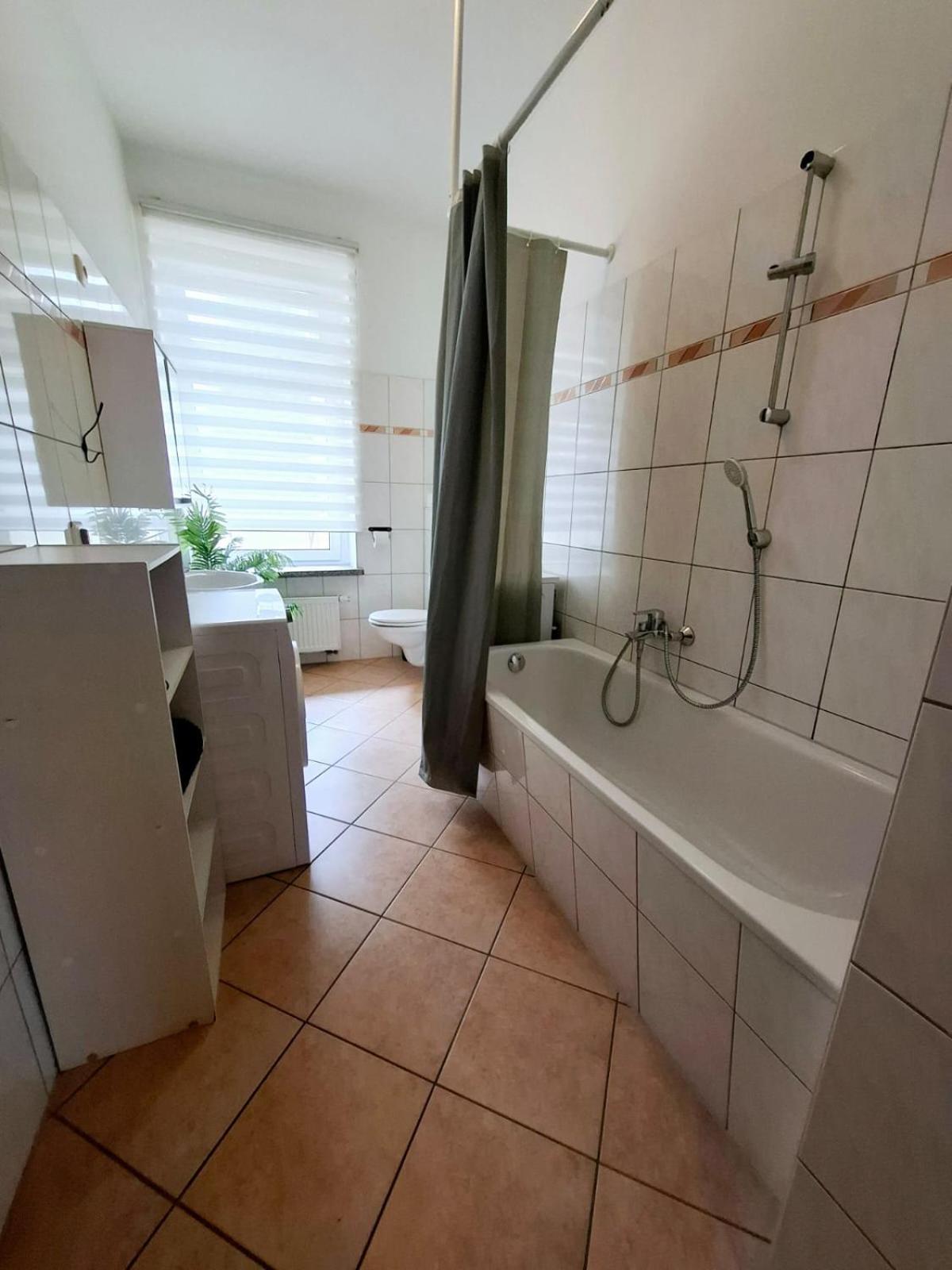 Altbauwohnung Direkt An Der Karli Mit Balkon - Netflix Inklusive 莱比锡 外观 照片
