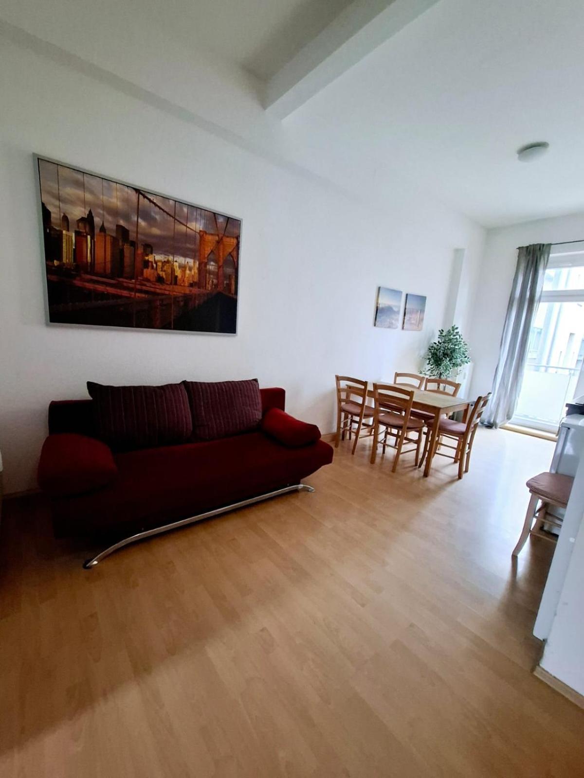 Altbauwohnung Direkt An Der Karli Mit Balkon - Netflix Inklusive 莱比锡 外观 照片