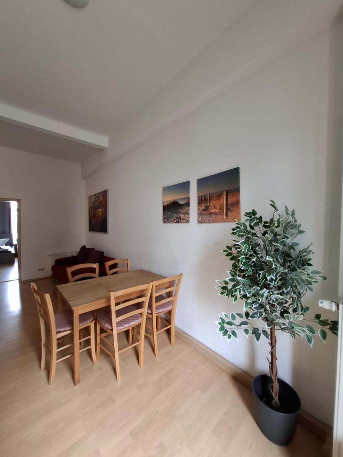 Altbauwohnung Direkt An Der Karli Mit Balkon - Netflix Inklusive 莱比锡 外观 照片